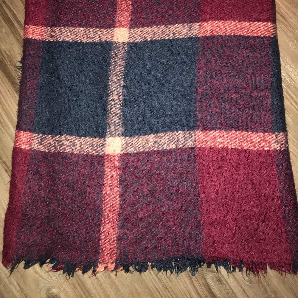 Express Rectangular Scarf